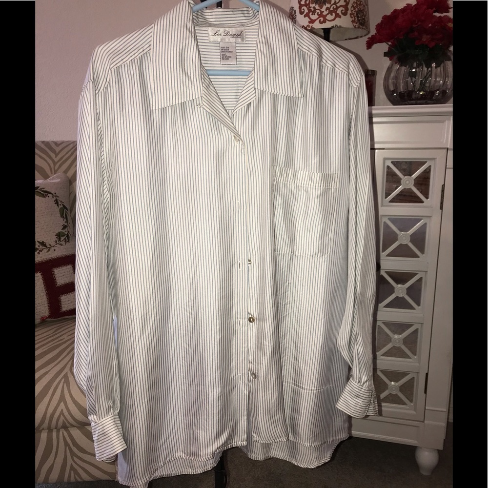 Women’s size large 100% silk long sleeve button up